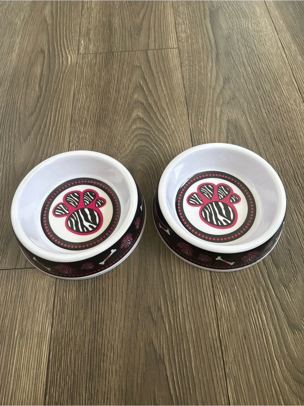 Paw Print Zebra Plastic Dog Bowls